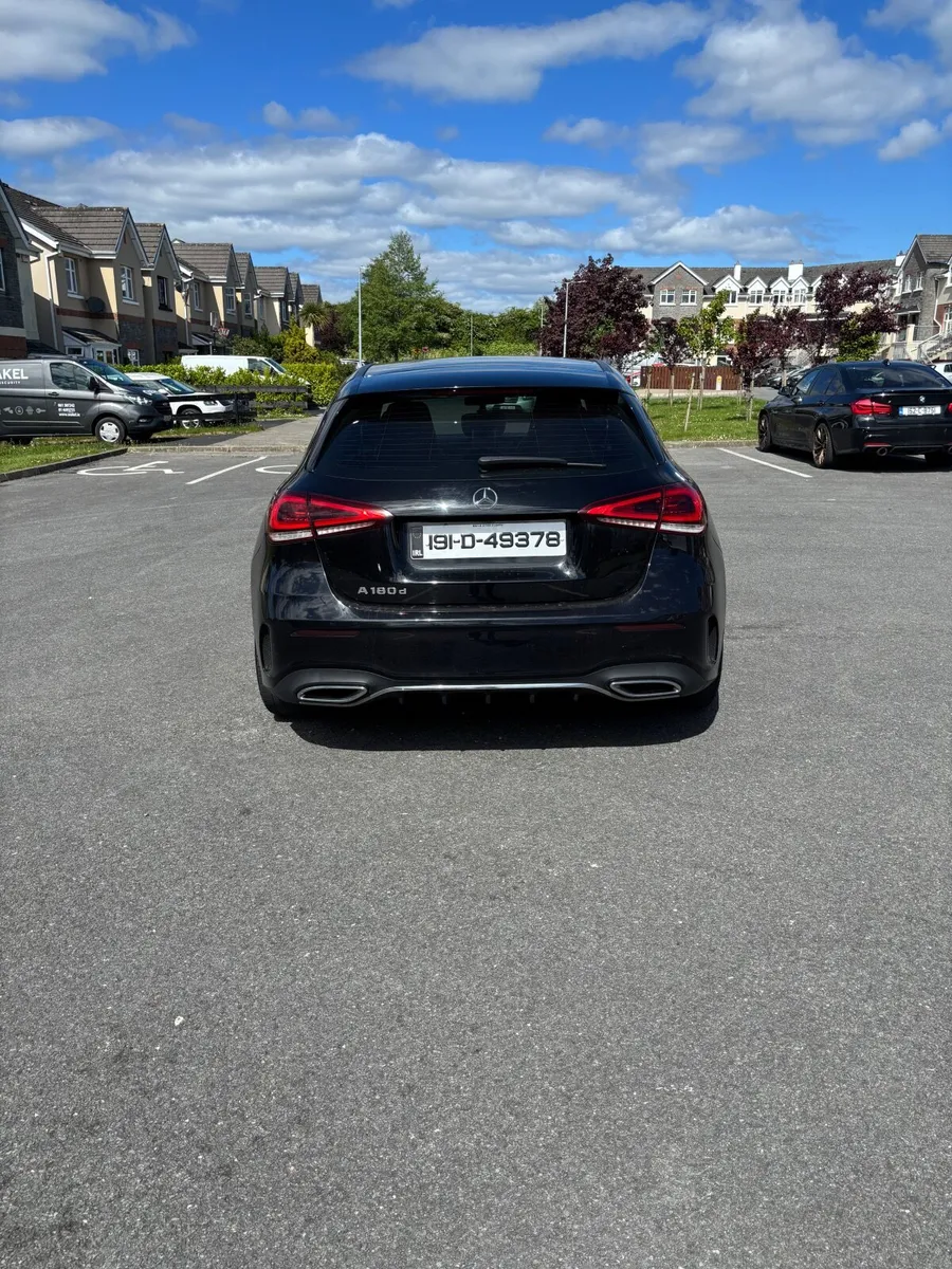 Mercedes-Benz A-Class 2019 AMG LINE - Image 4