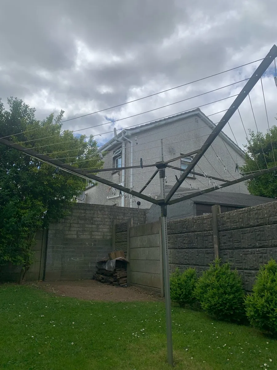 Clothes line - Image 2