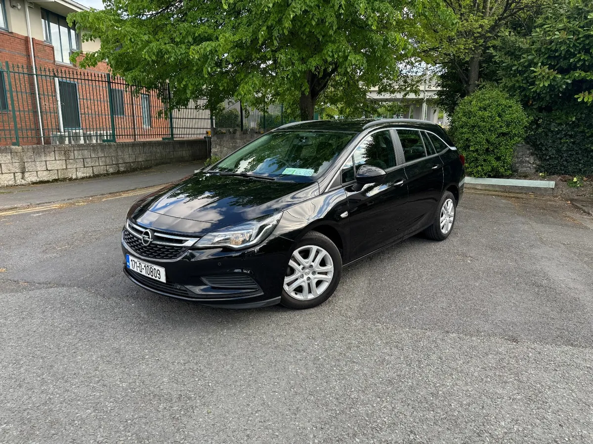 Opel Astra 2017 - Image 1