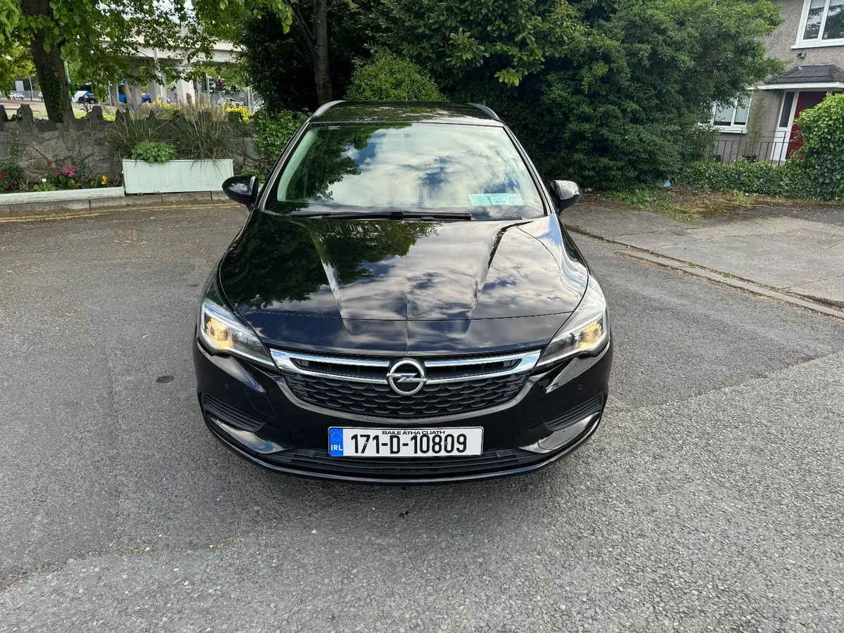 Opel Astra 2017 - Image 2