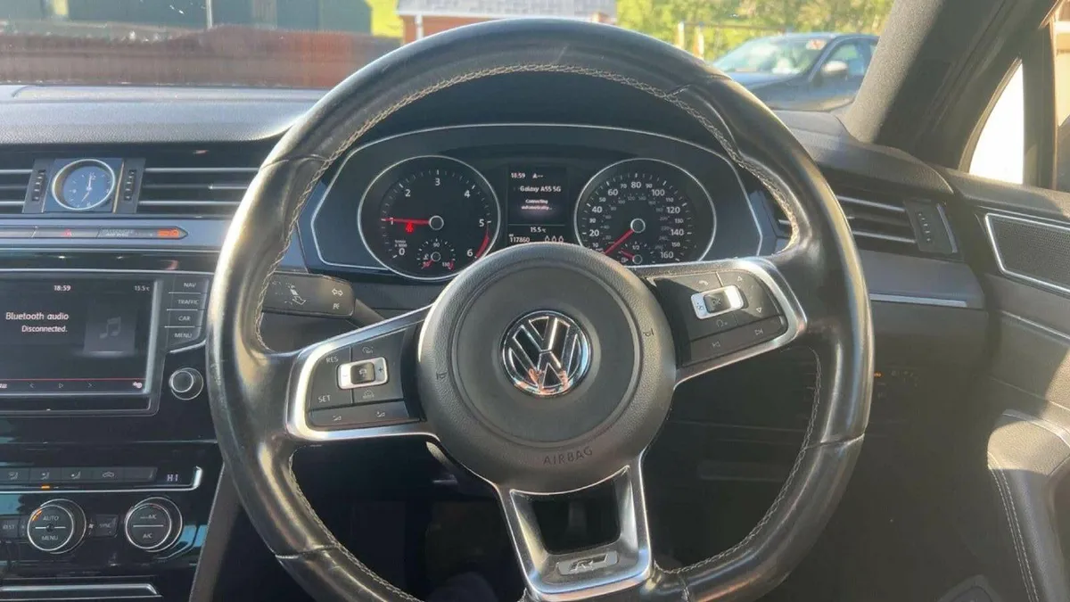 Volkswagen Passat 2015 - Image 3