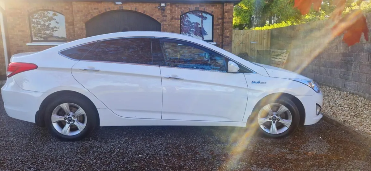 Hyundai i40 2014 - Image 2