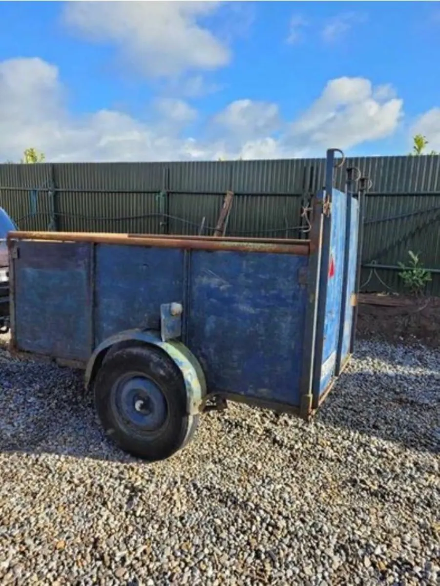 8x4 solid little trailer  Steel frame wooden sides - Image 2