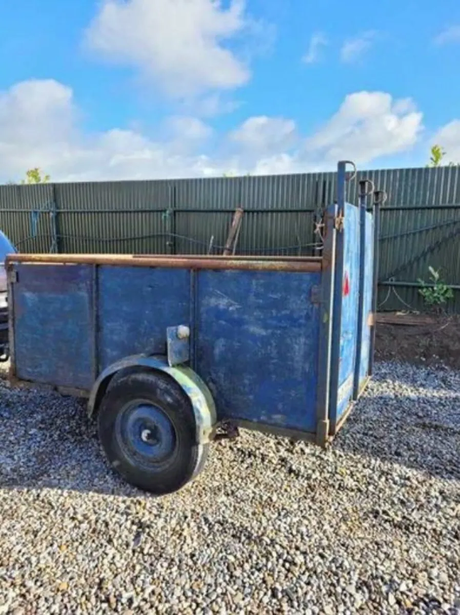 8x4 solid little trailer  Steel frame wooden sides - Image 4
