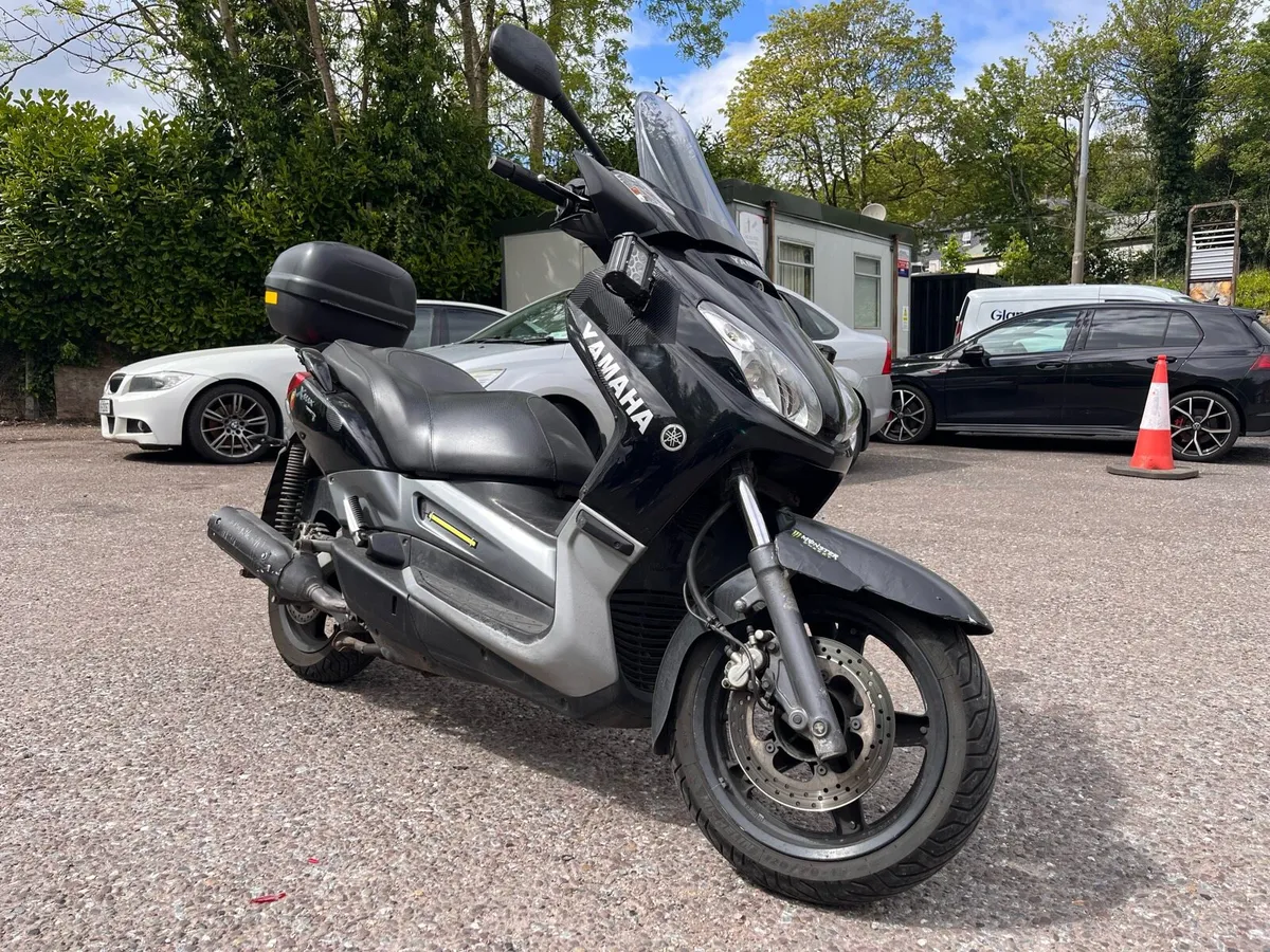 Yamaha xmax 250 - Image 1