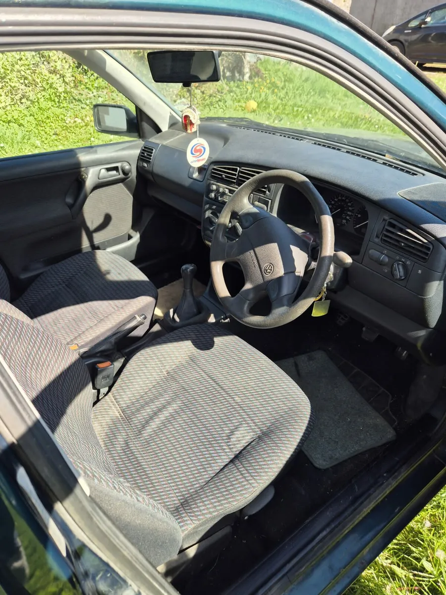 VW Vento - Image 4