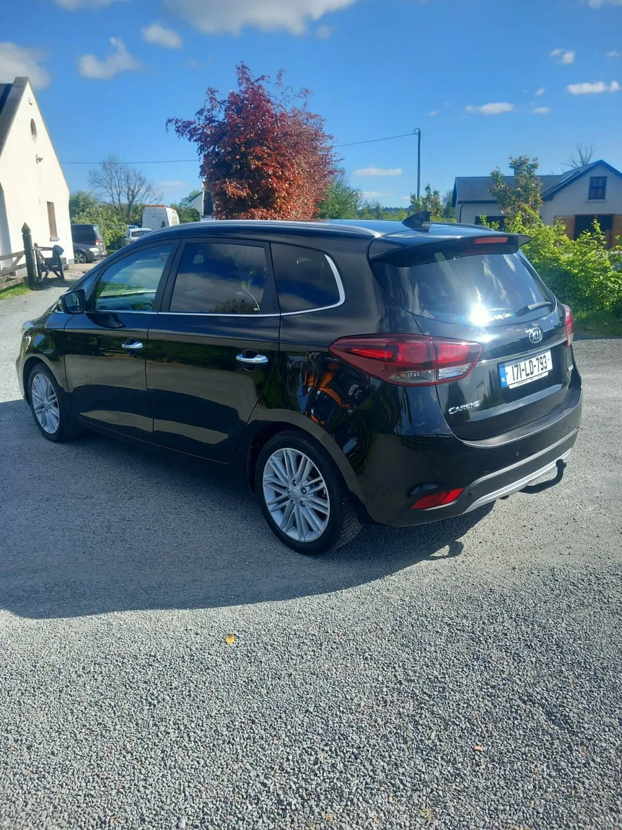 Kia Carens 1.7 diesel 7 seat leather interior - Image 2