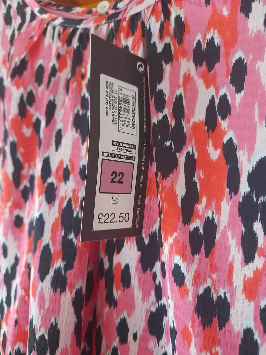 Ladies Blouse print front plain back never worn - Image 1