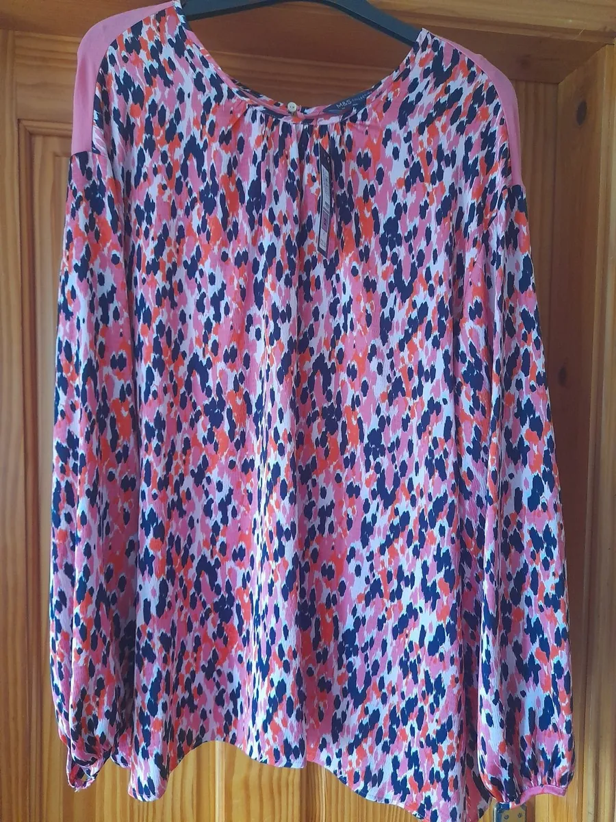 Ladies Blouse print front plain back never worn - Image 3