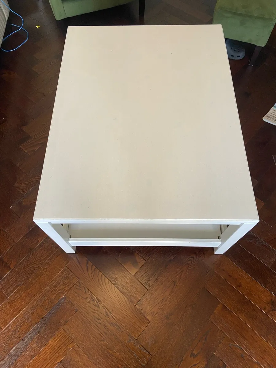 Coffee table and 2 x matching nested side tables - Image 3
