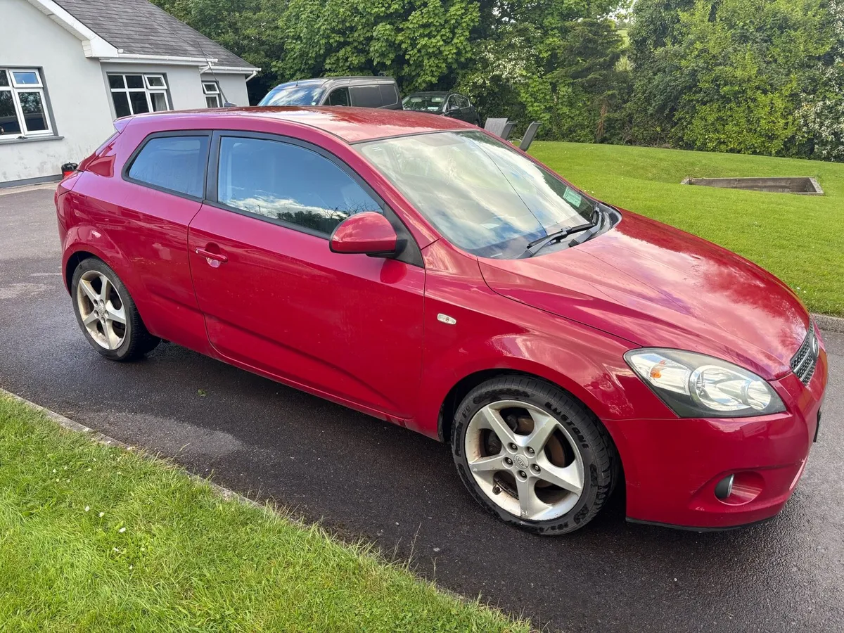 Kia Ceed - Image 4