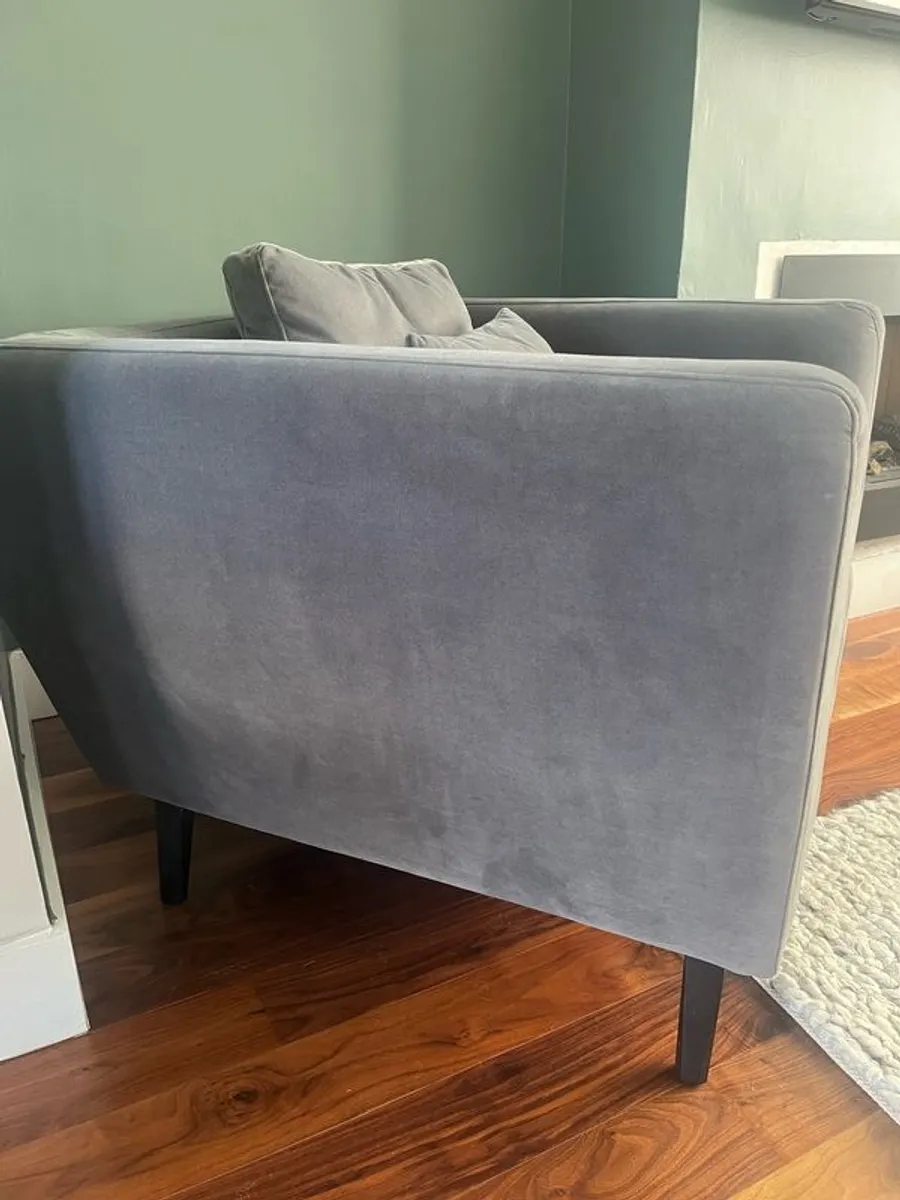 Velvet Chair - Image 2