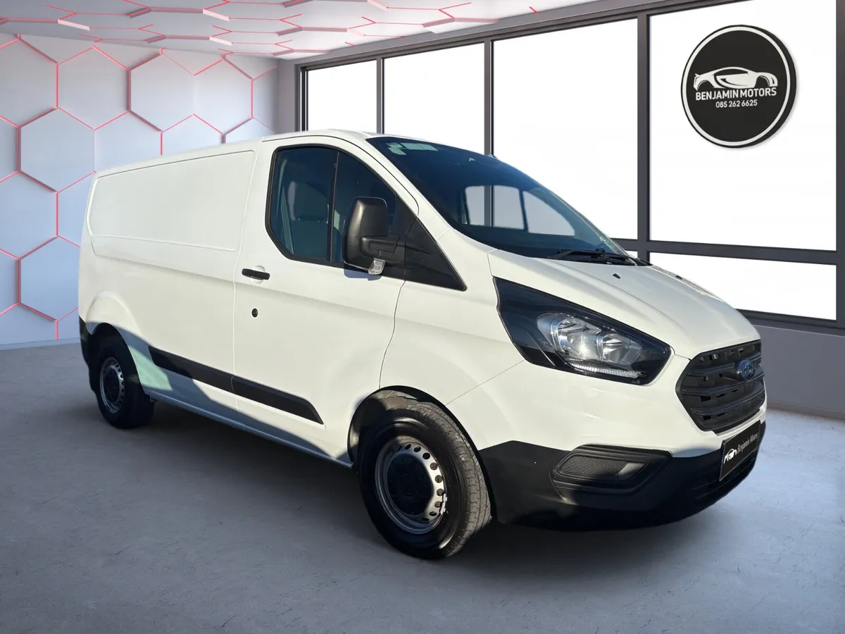 Ford Transit Custom 2018 Low Miles Mint Condition - Image 1
