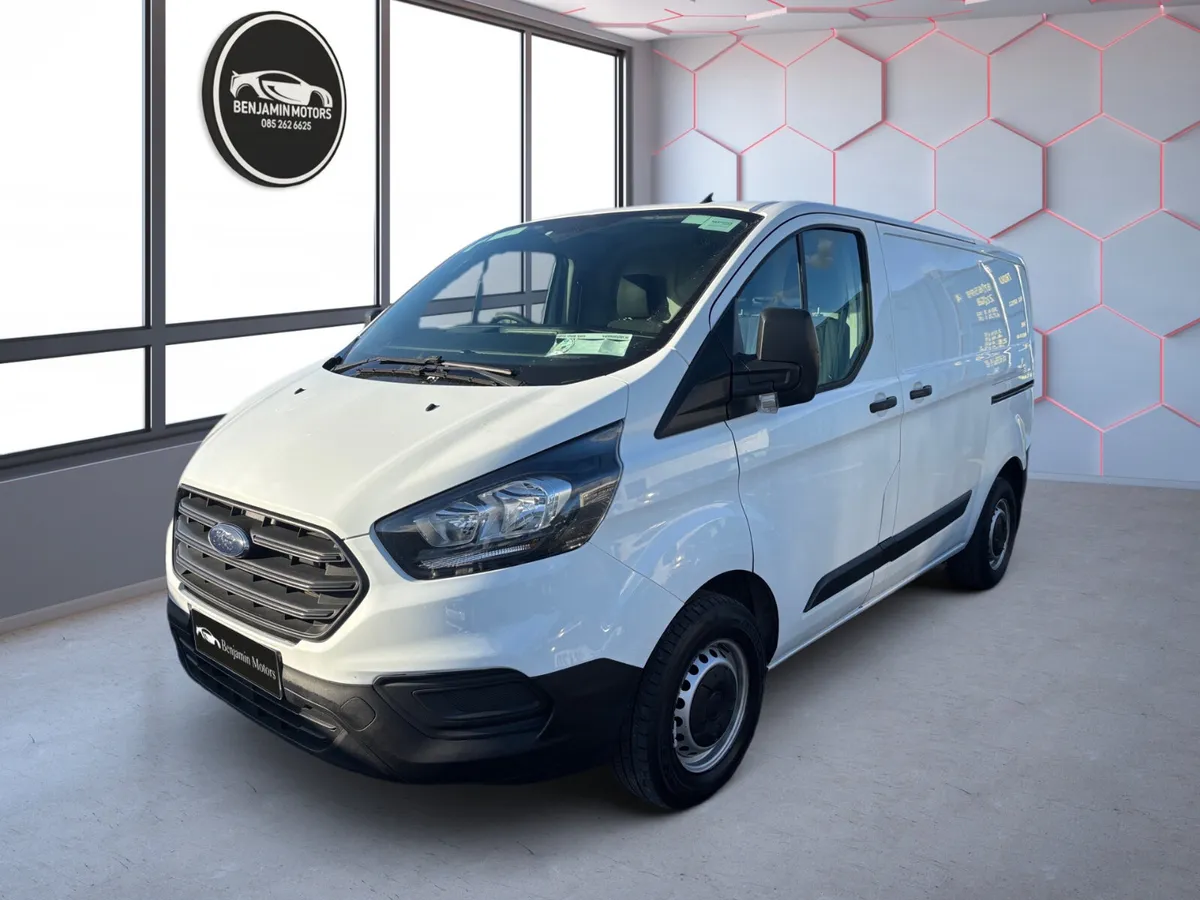 Ford Transit Custom 2018 Low Miles Mint Condition - Image 2