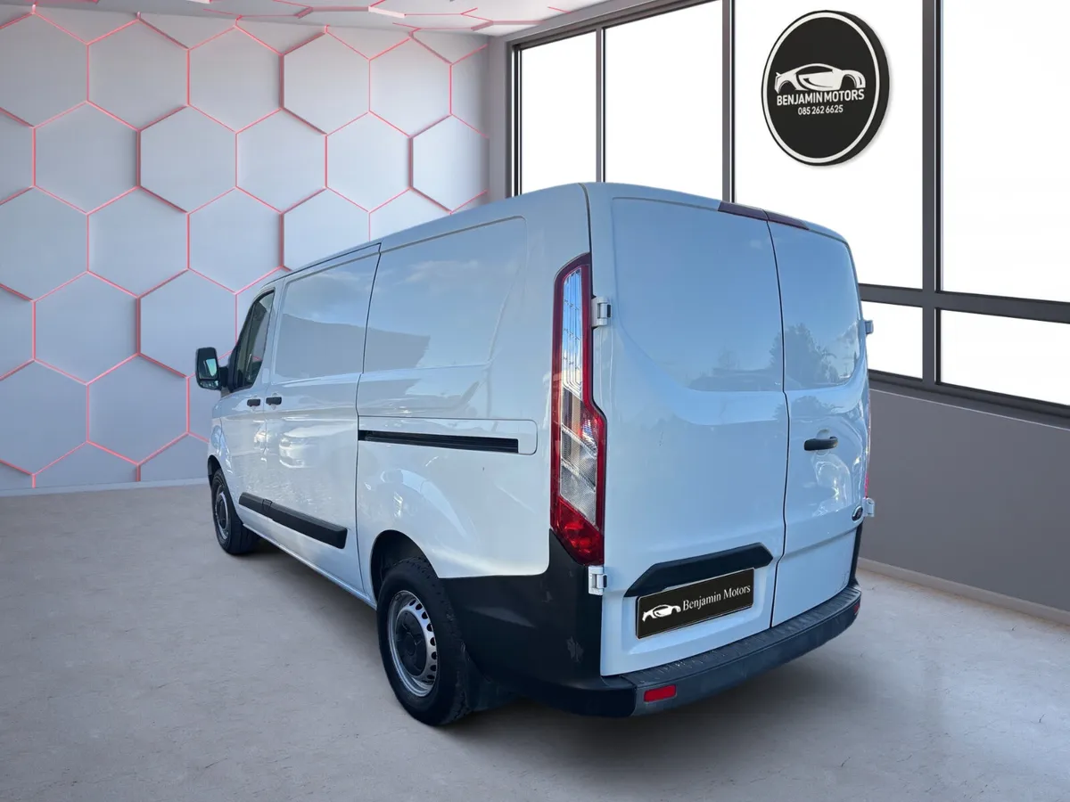 Ford Transit Custom 2018 Low Miles Mint Condition - Image 3