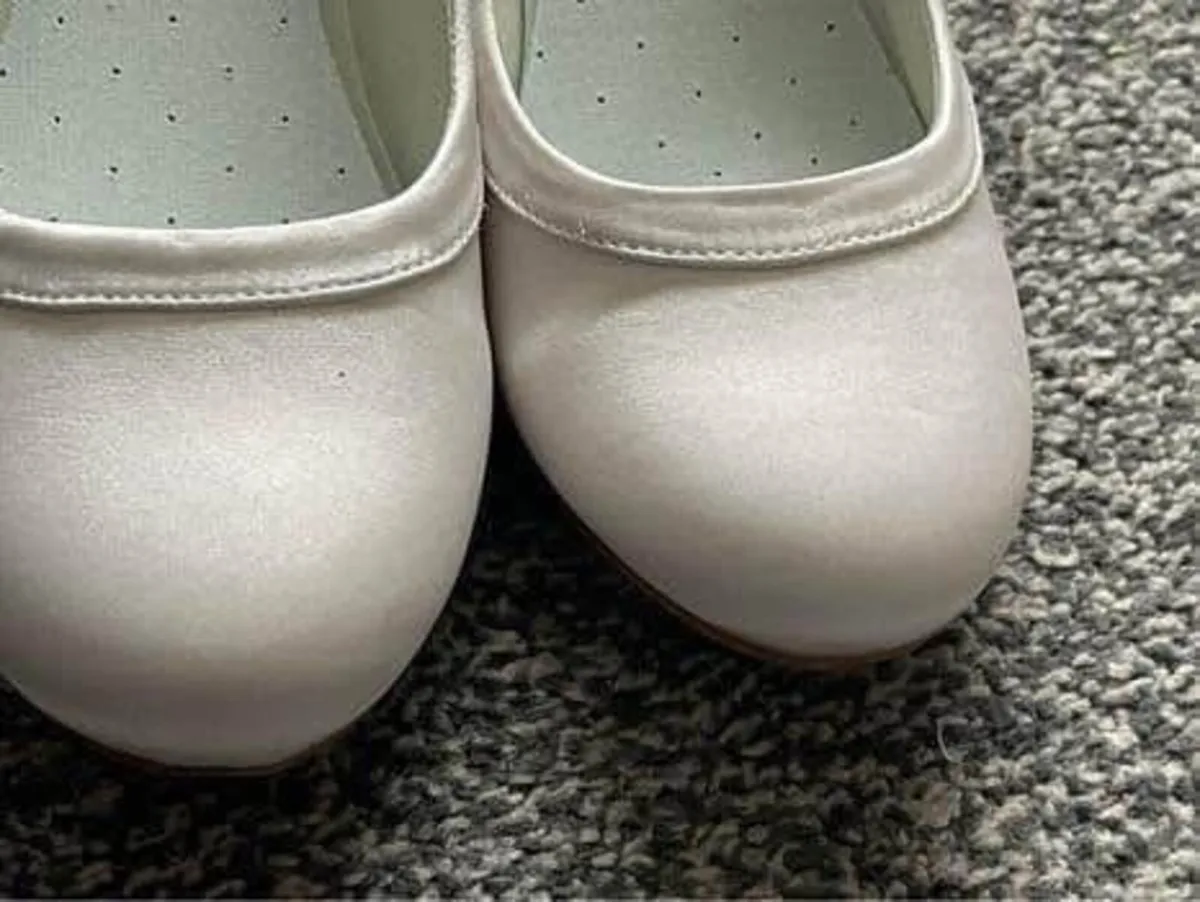 Girls shoes 34 size - Image 3