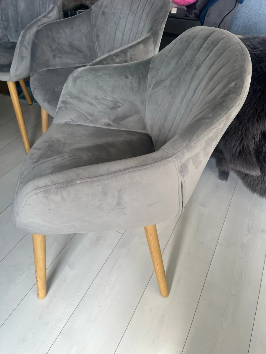 4 grey dining chairs - Image 3