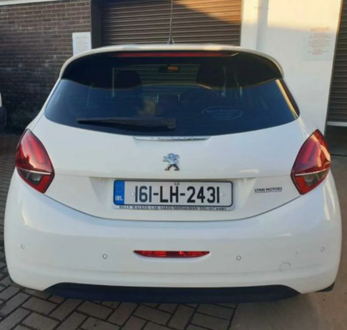 Peugeot 208 - Image 4