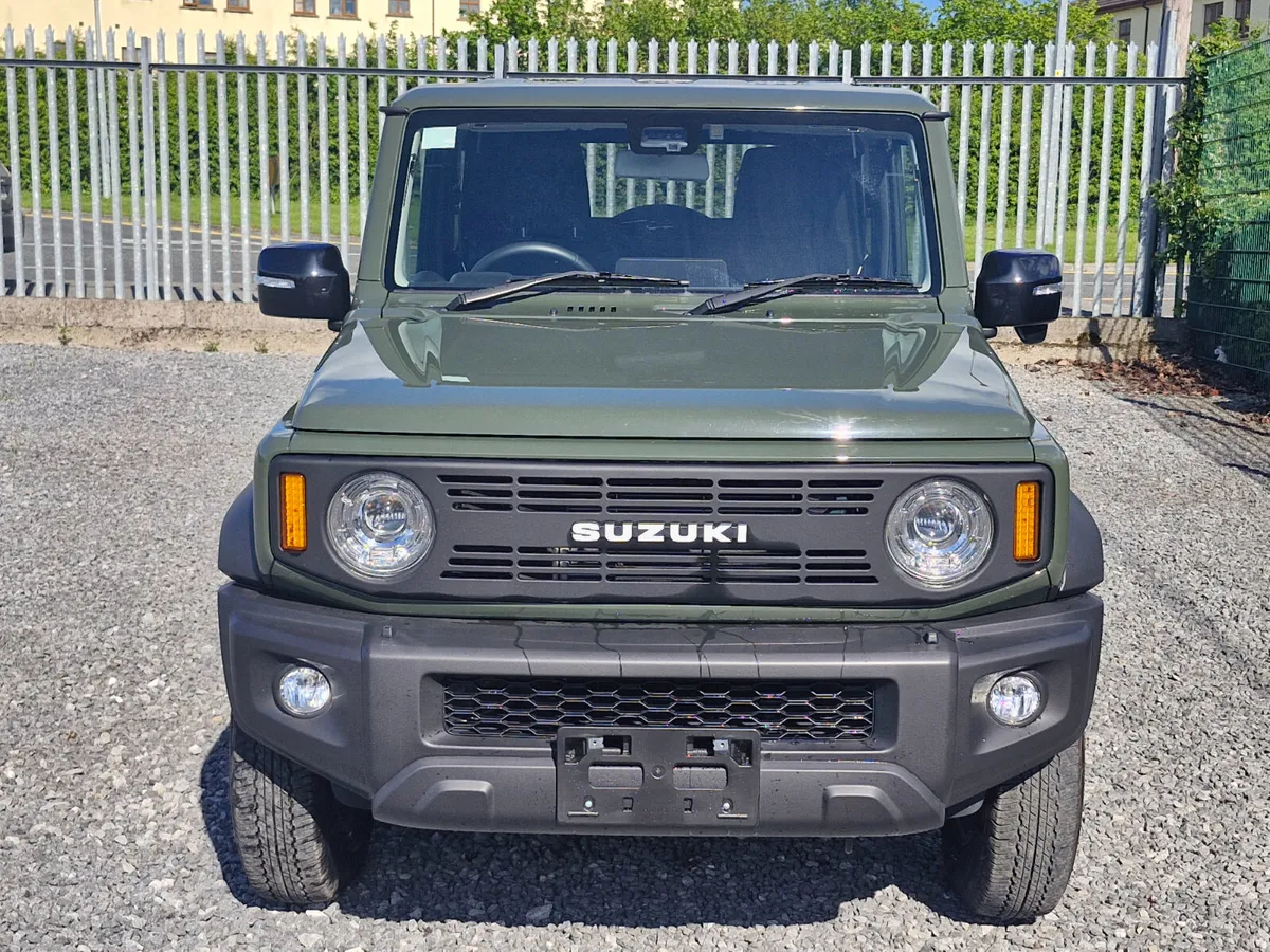 Suzuki Jimny 1.5 PETROL MANUAL LOW MILAGE PASSANGE - Image 2