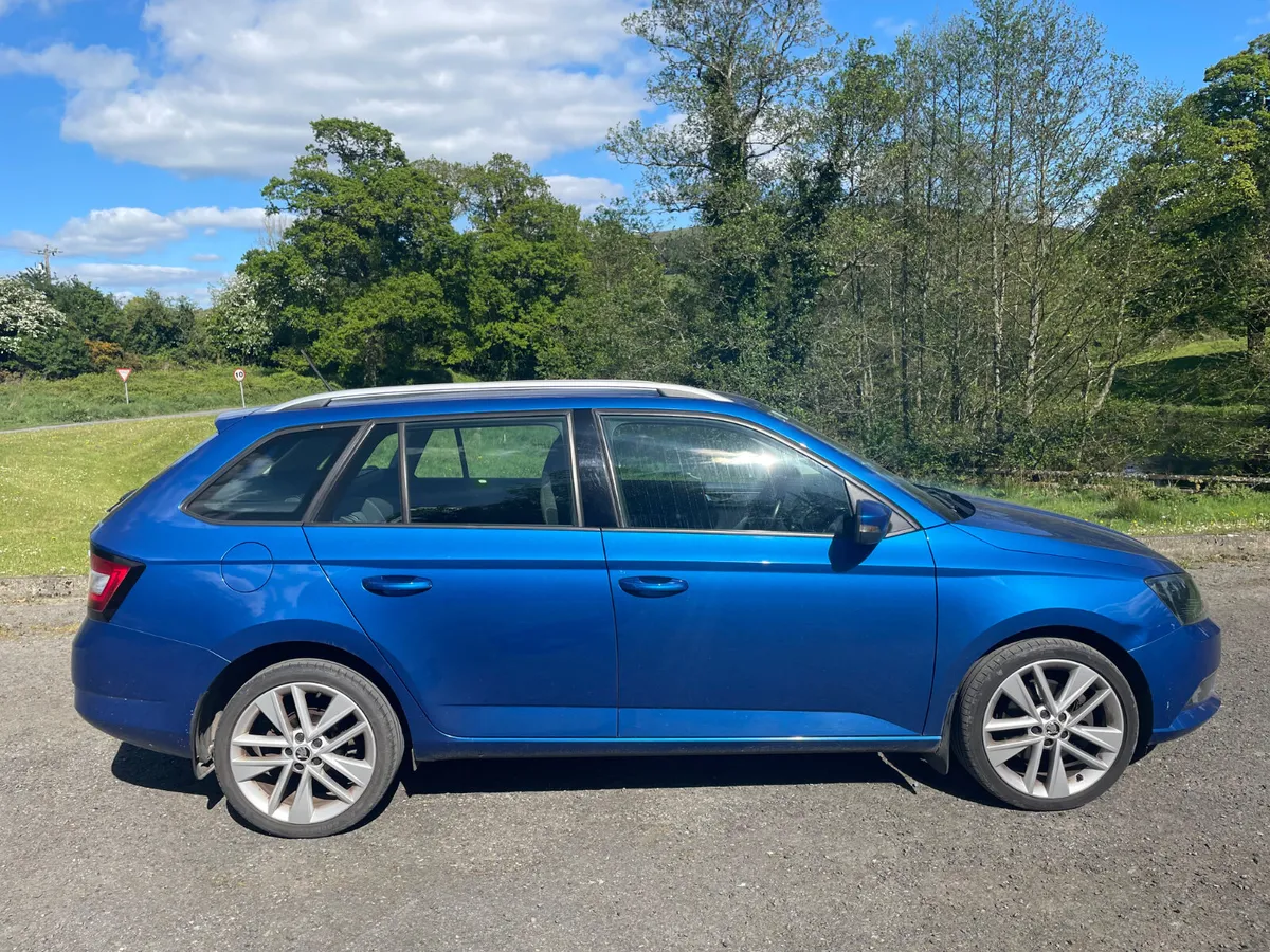 Skoda Fabia 2015 , automatic - Image 2
