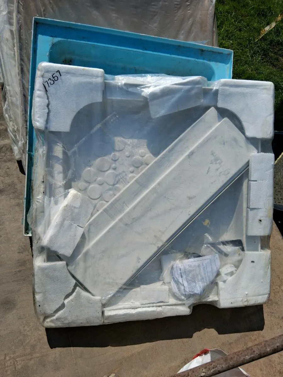 Shower trays 760mm x760mm - Image 3