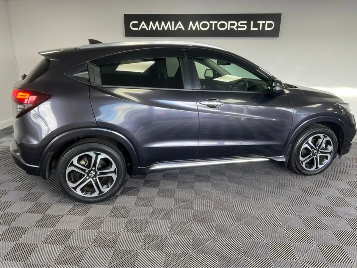 Honda Vezel  honda Vezel   petrol Hybrid   low Mi - Image 4