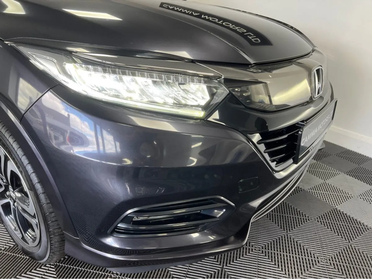 Honda Vezel  honda Vezel   petrol Hybrid   low Mi - Image 3