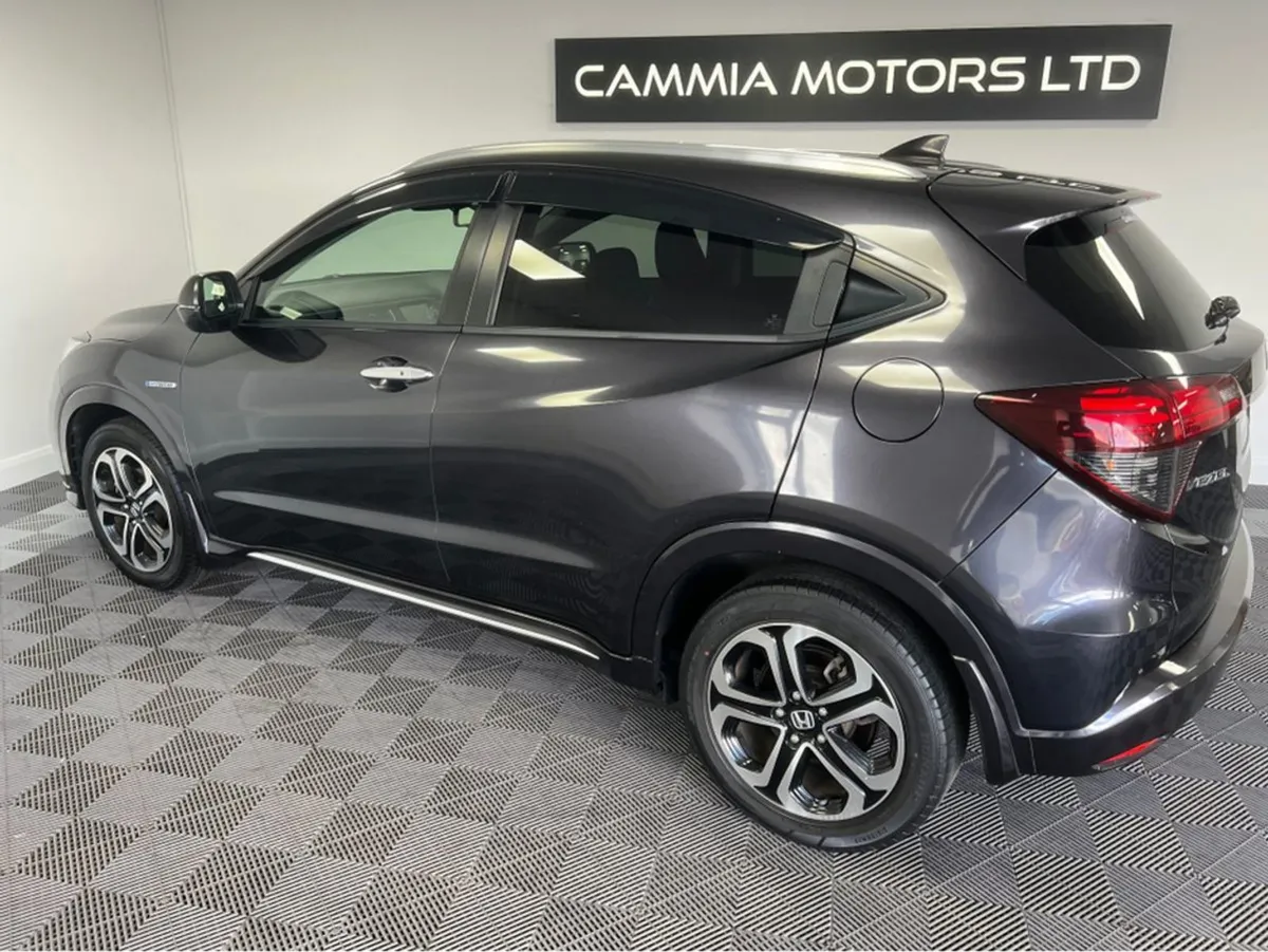 Honda Vezel  honda Vezel   petrol Hybrid   low Mi - Image 4