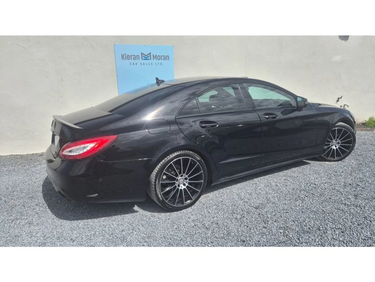 Mercedes-Benz CLS-Class AMG Line - Image 3