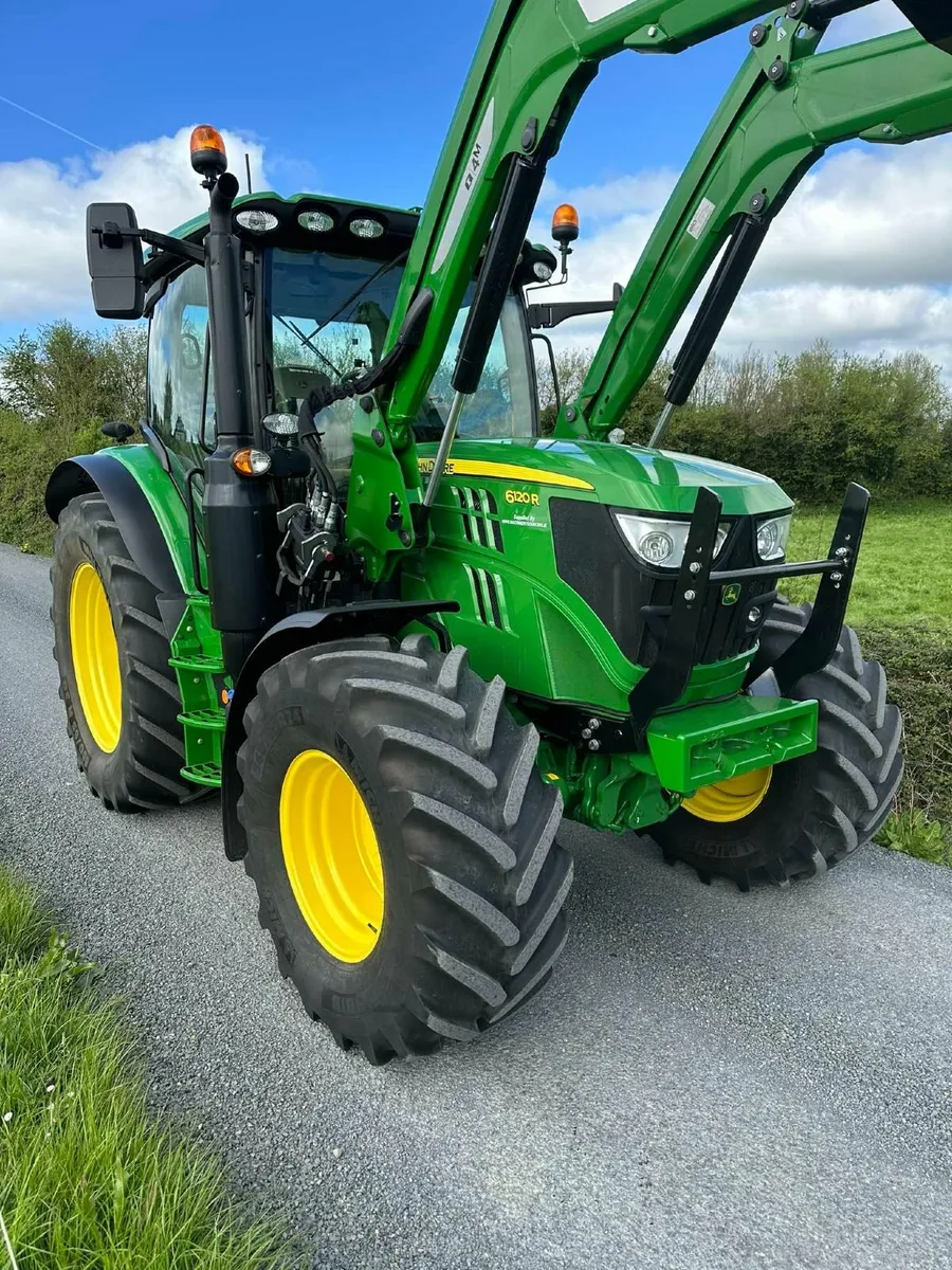 221 JOHN DEERE 6120R **982 HOURS** - Image 2