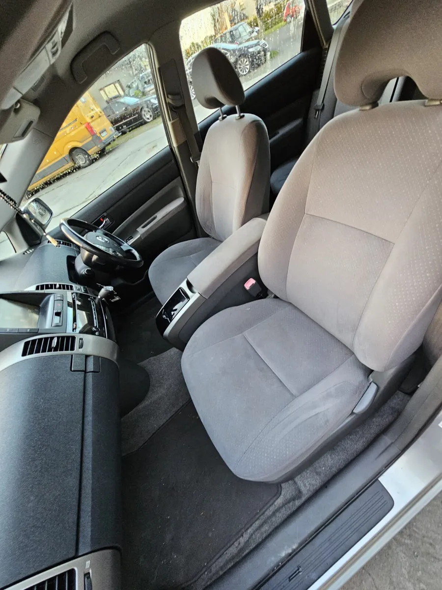 2007 Toyota prius.  Hybrid.  Automatic €2990 - Image 2