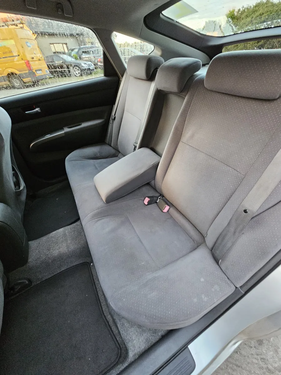 2007 Toyota prius.  Hybrid.  Automatic €2990 - Image 3