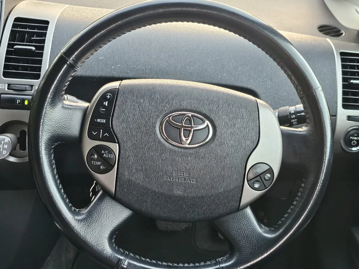 2007 Toyota prius.  Hybrid.  Automatic €2990 - Image 4