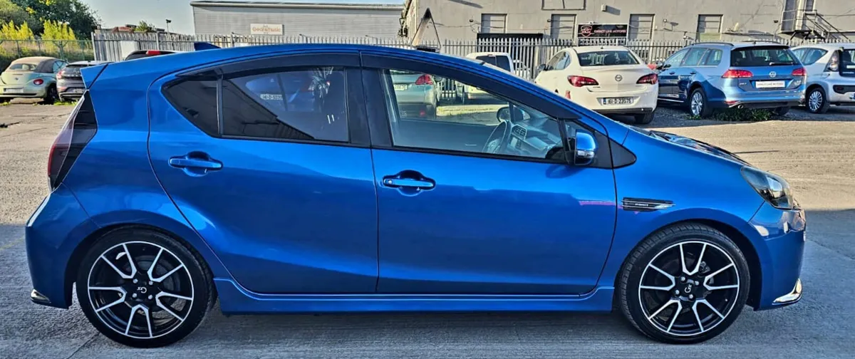 2017 Toyota Aqua G's Edition - Image 3
