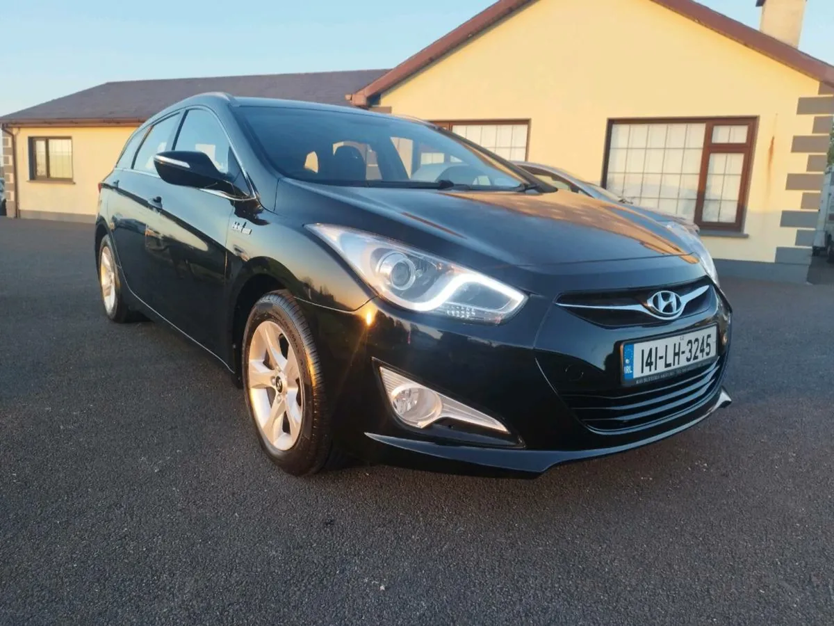 Hyundai i40 Estate - Image 2