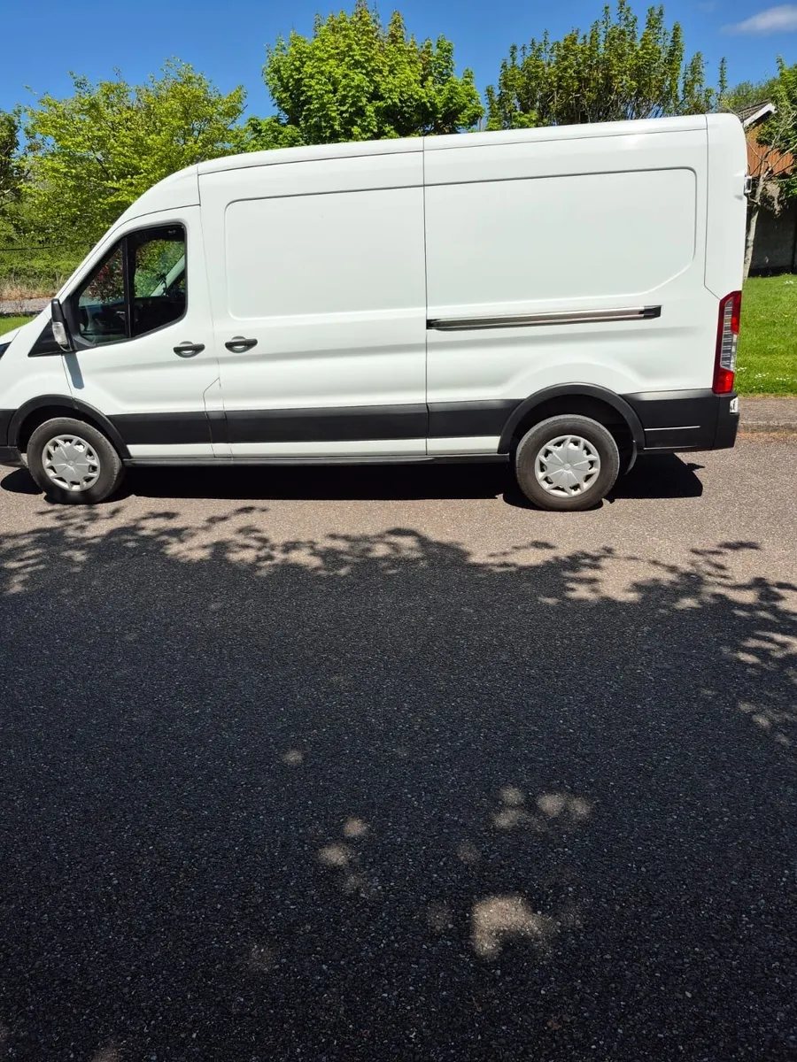 Ford Transit 2021 - Image 2