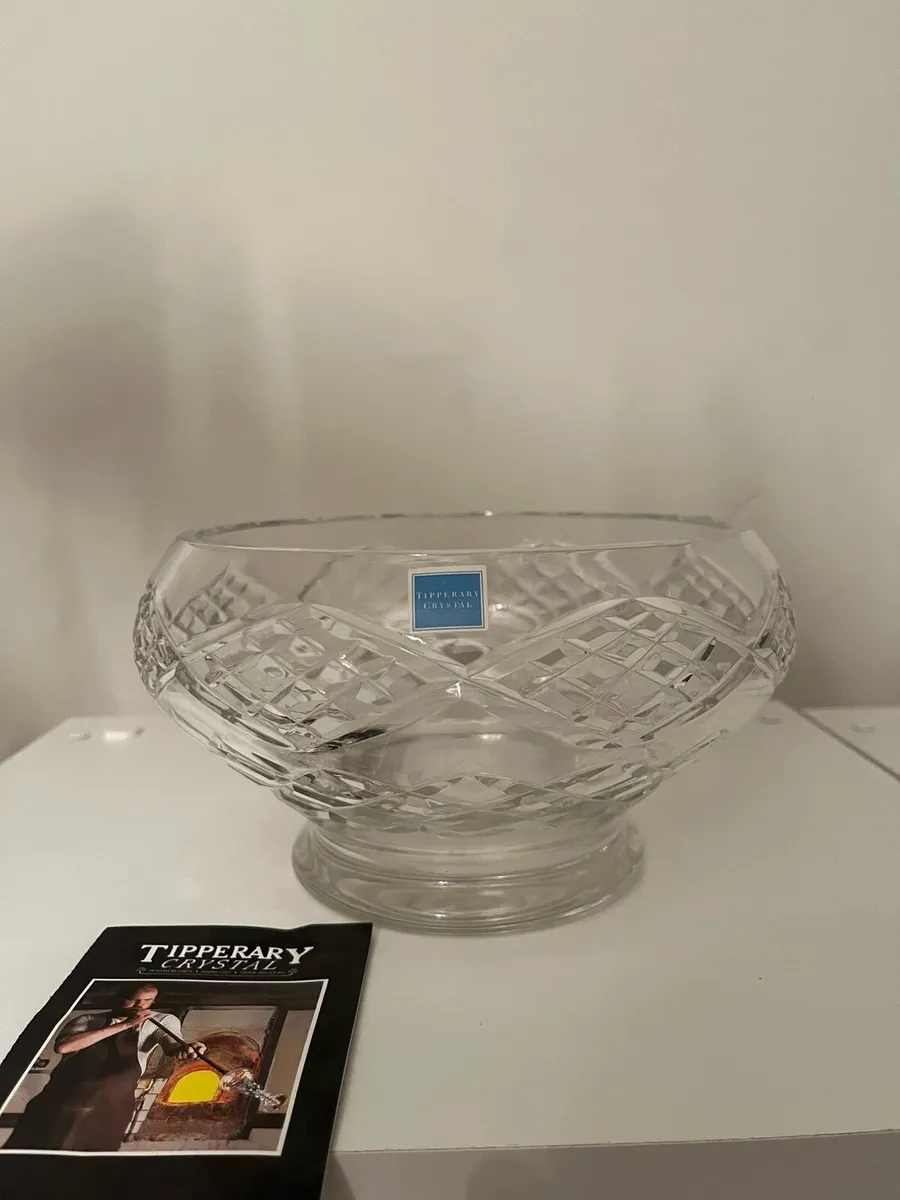 Tipperary crystal bowl 8 Brannagh bowl - Image 1