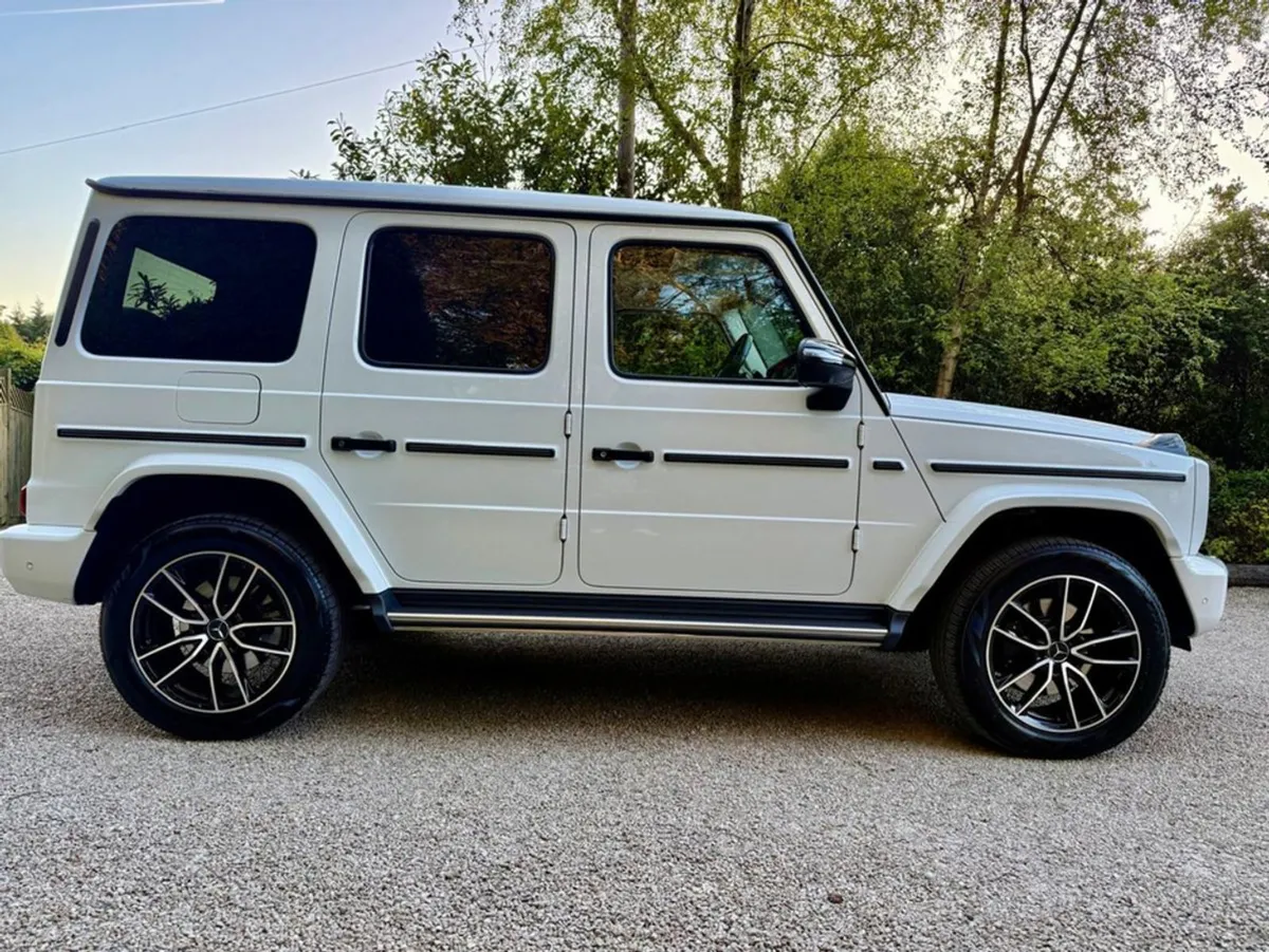 Mercedes-Benz G-Class 400 D AMG Premium Plus Nigh - Image 2