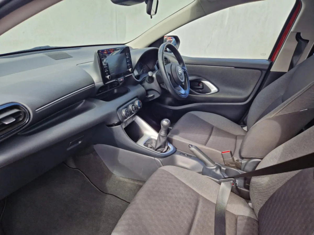 Toyota Yaris 1.0 Luna 5Dr - Image 3