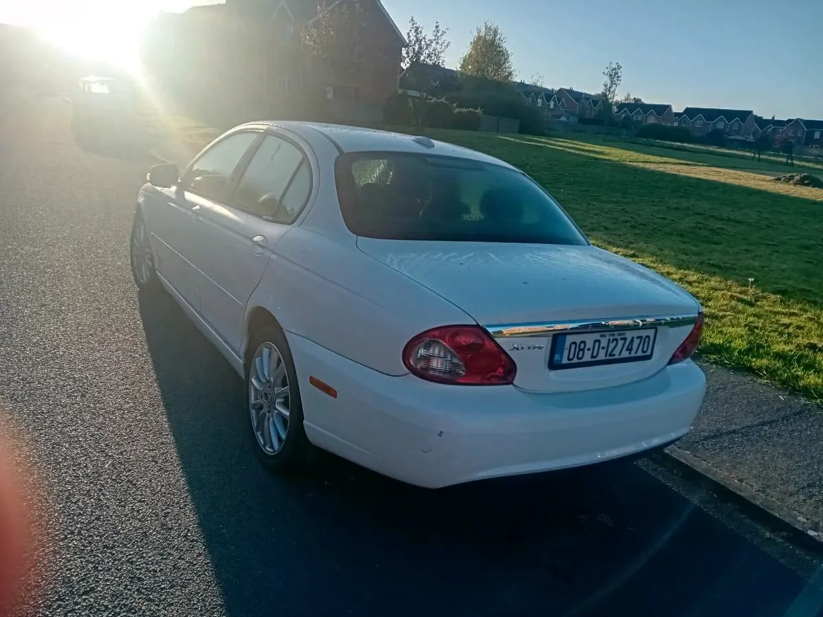 Car - Image 1