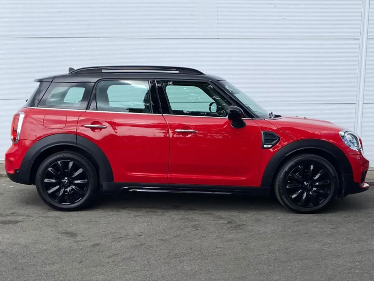 MINI COUNTRYMAN Cooper D 5DR Auto - Image 4
