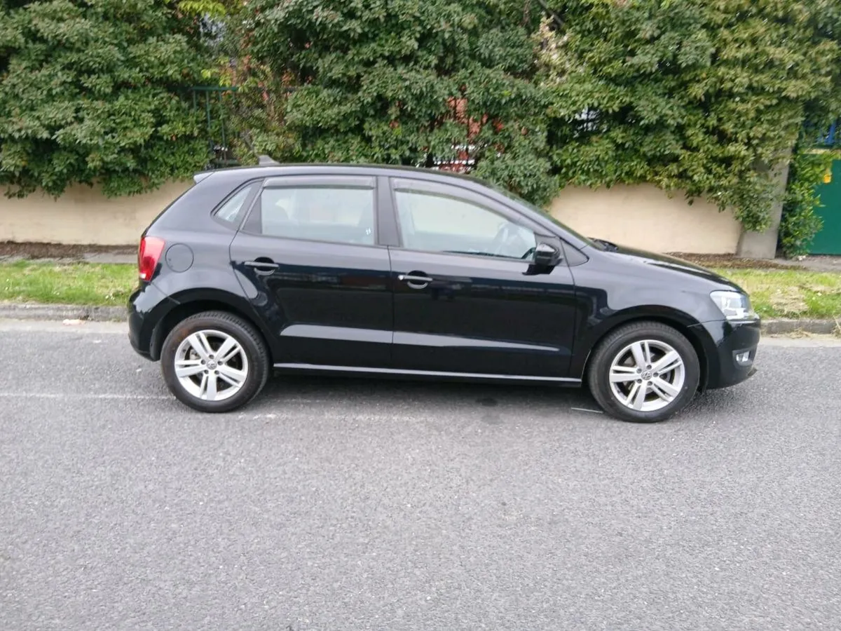 2014 Volkswagen Polo ,  **AUTO  LOW - KLMS *** - Image 1