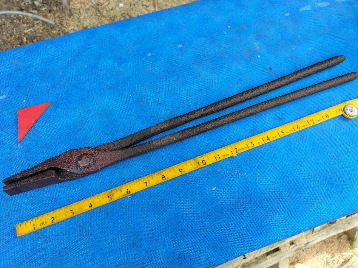 21" Blacksmiths Flat Tongs - Image 1