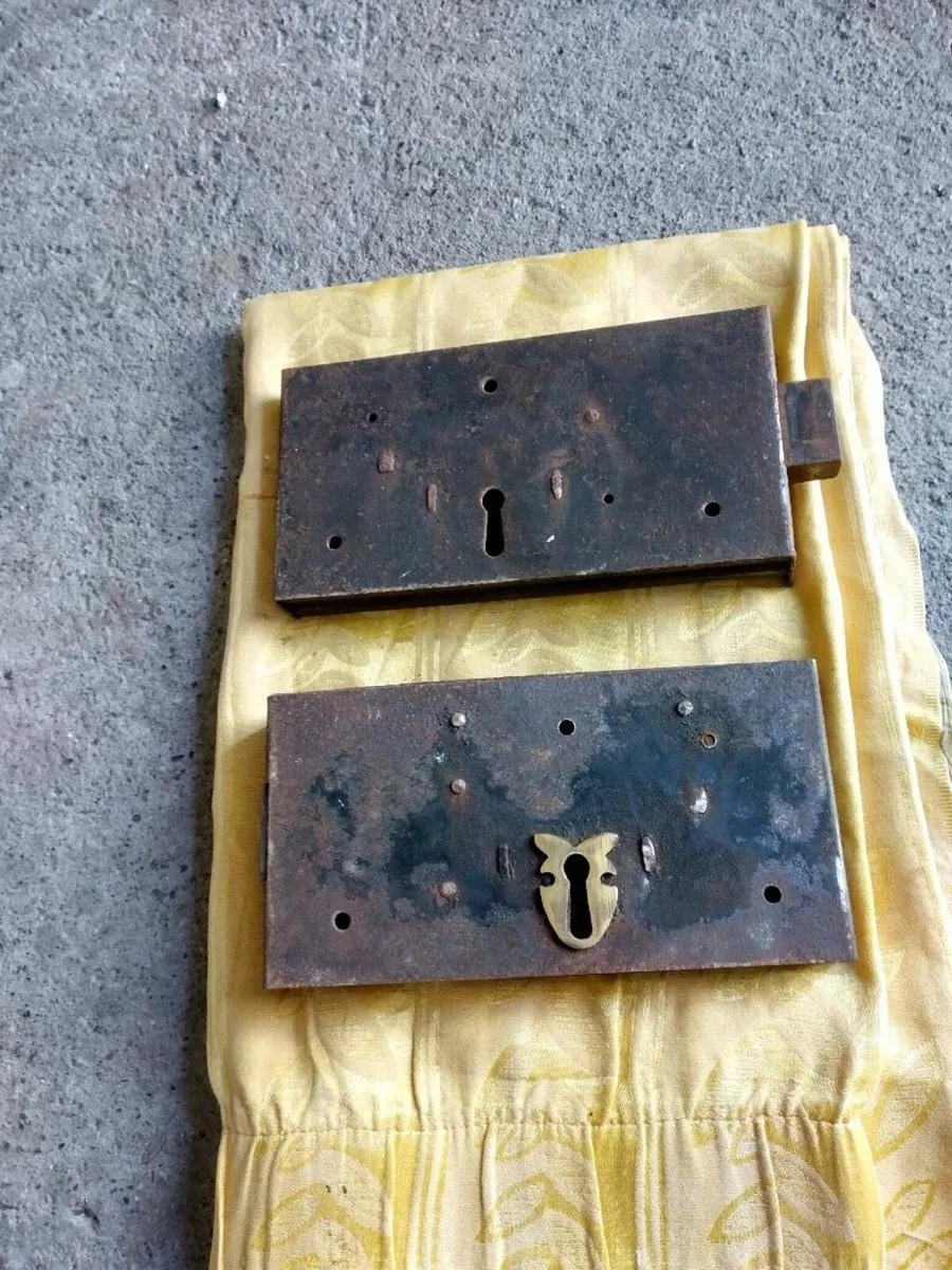 2. Antique Rim Deadlocks (display pieces) - Image 1