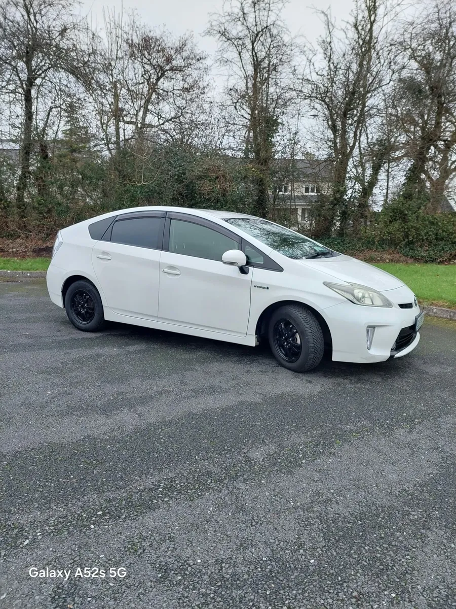 Toyota prius 2013. Automatic Hybrid,NEW NCT 6/2026 - Image 3