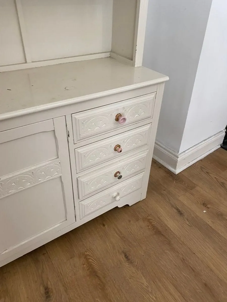 Dresser - Image 4