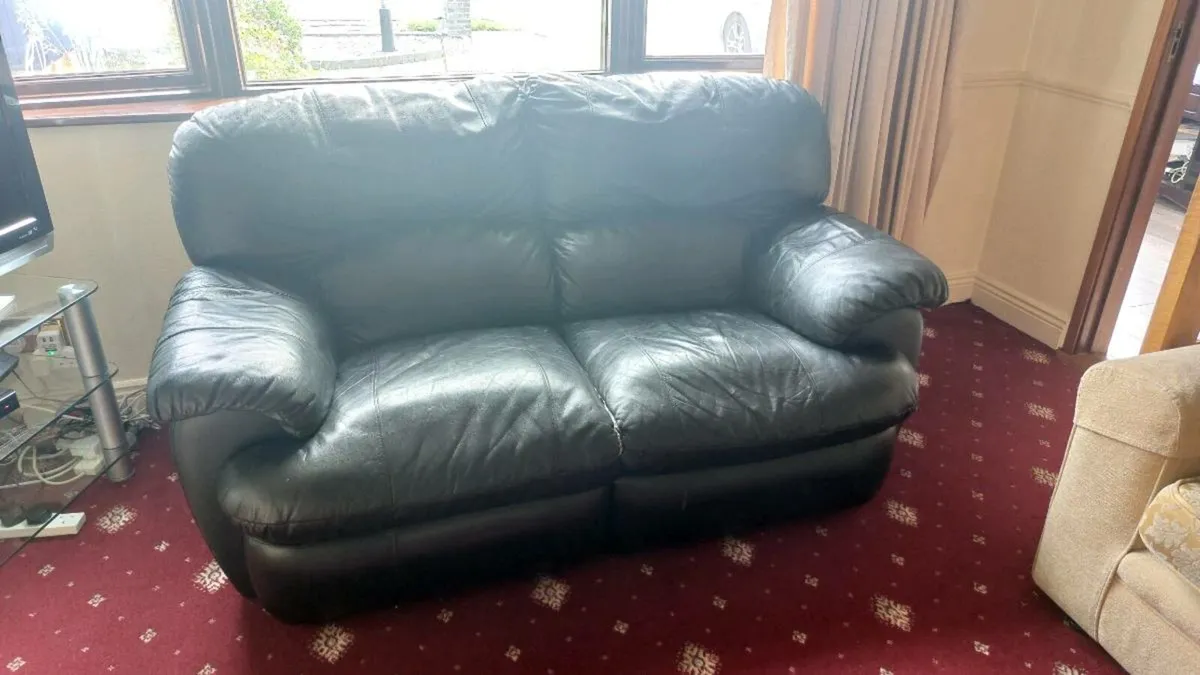 3 seater recliner sofa for free