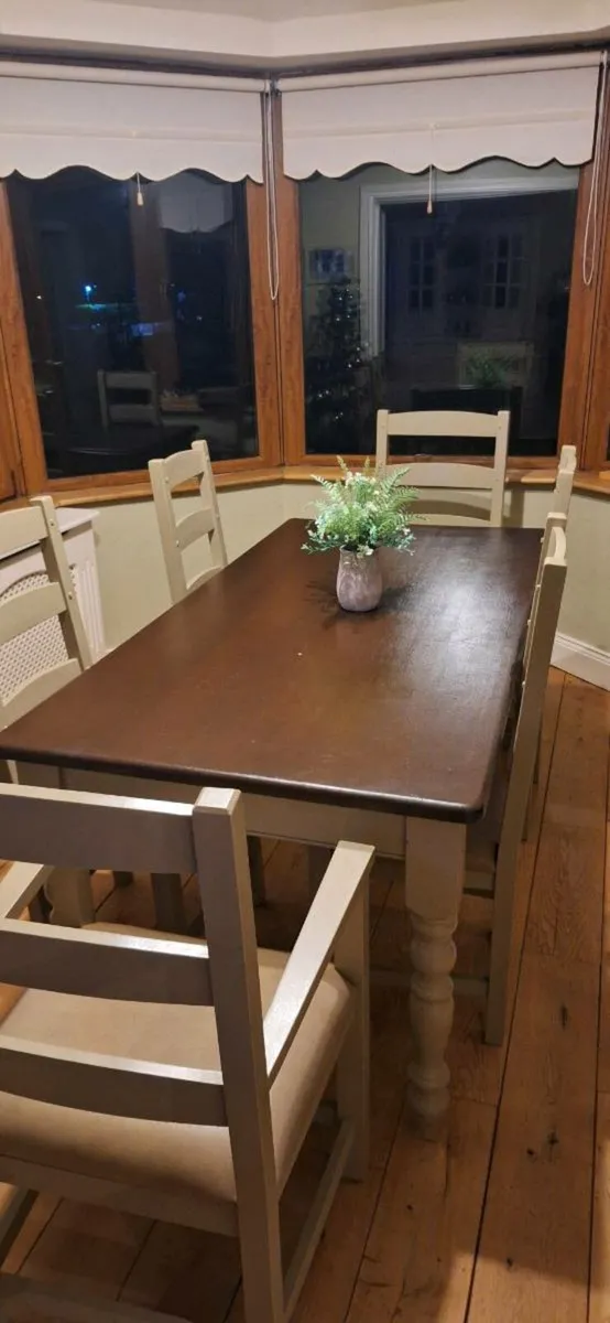 Dinning table Free to collect. - Image 3