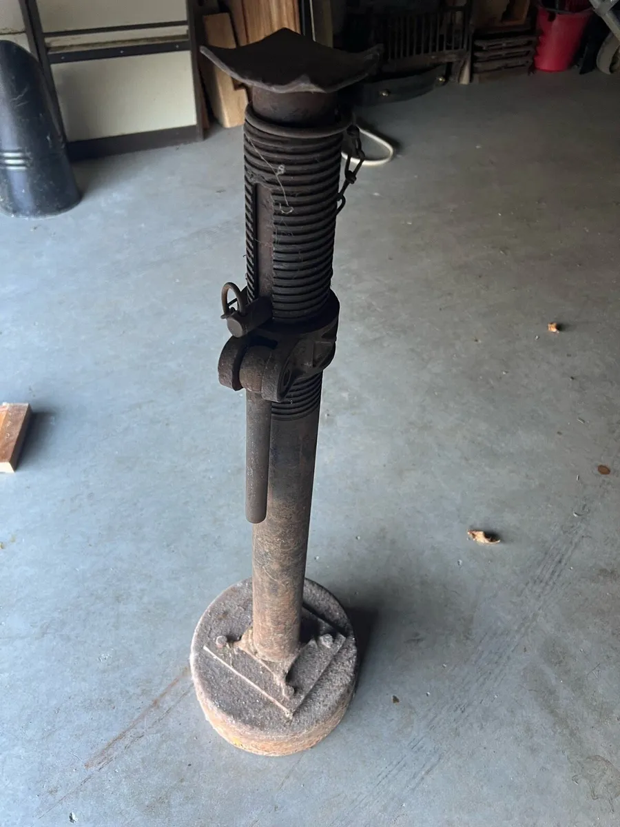 Small ackro - Image 1