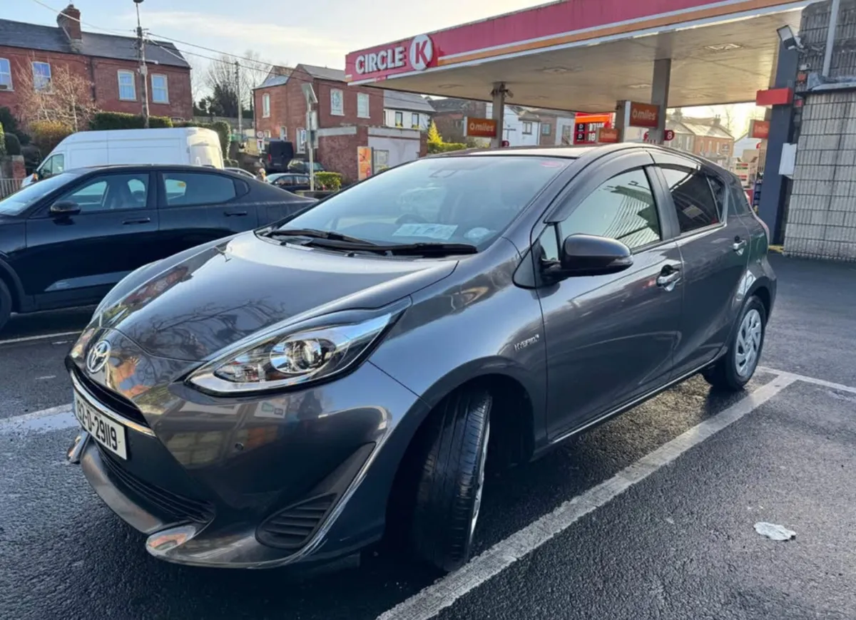 Toyota aqua 2019 hybrid automatic - Image 2